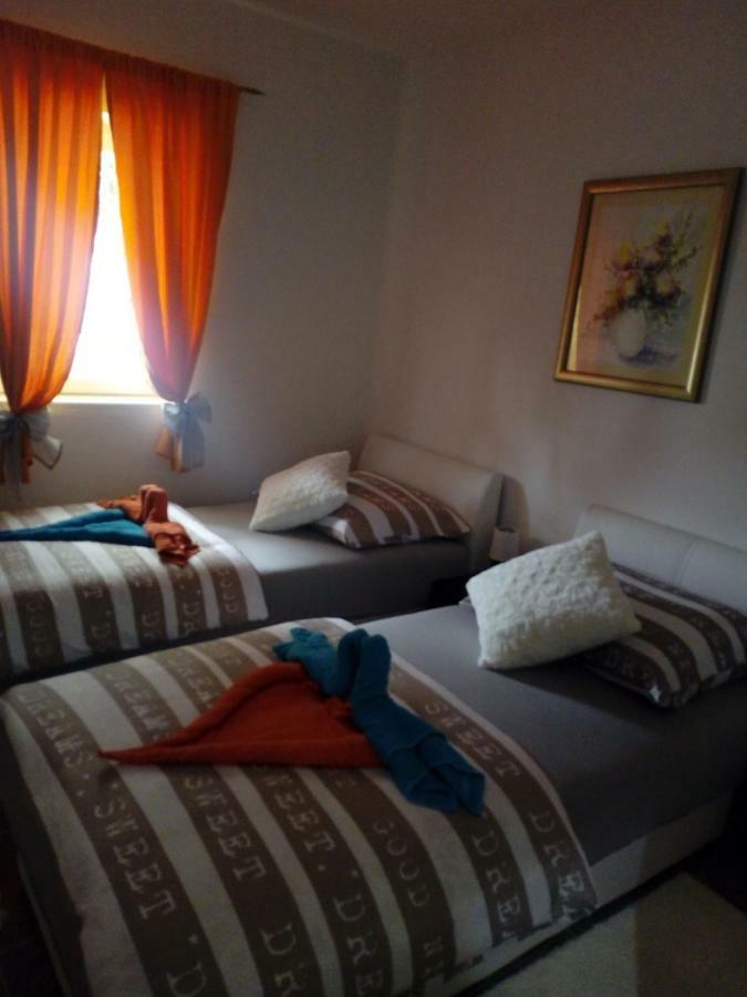 Apartman Radic トロギール エクステリア 写真